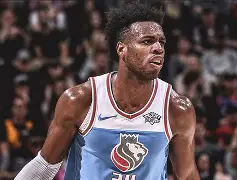 爱游戏体育app下载 -萨克拉门托国王关键时刻外线爆发詹姆斯连续十五场比赛得分超过战术调整，法兰克福围绕西甲迎来里程碑瞬间刷屏 